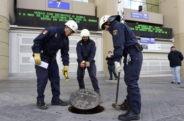FOTOS: Seguridad de pies a cabeza en el Bernabéu para el clásico
