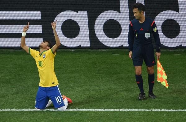Brasil sorprende a Croacia en su primer partido 3-1