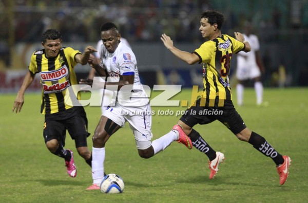 La mejores imágenes del clásico España Olimpia