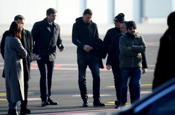 Fotos: Zlatan Ibrahimovic desata la locura con su llegada a Milán