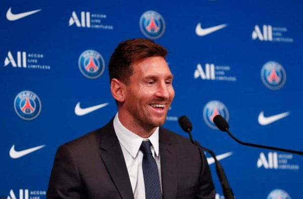 El enorme gesto de Messi, el cariño del jeque a Mateo y Antonela deslumbró: así fue la presentación del nuevo jugador del PSG&nbsp;&nbsp;