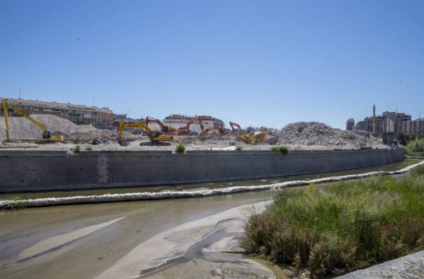 Finaliza la demolición del Vicente Calderón: así luce ahora tras el derribo de la última grada