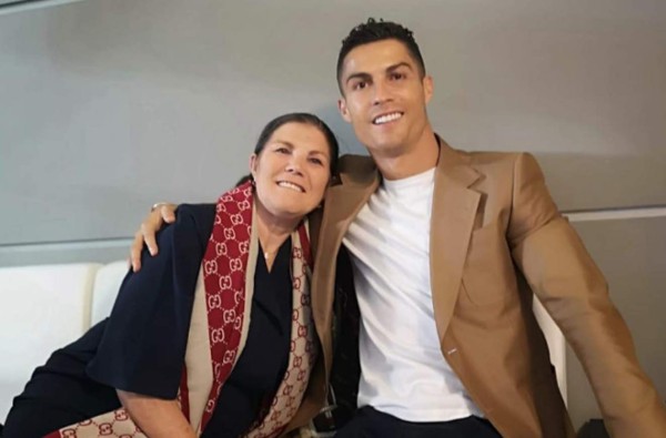 La dura historia de Dolores Aveiro, madre de Cristiano Ronaldo: lo quiso abortar bebiendo cerveza negra; 'A la voluntad de Dios'&nbsp;&nbsp;