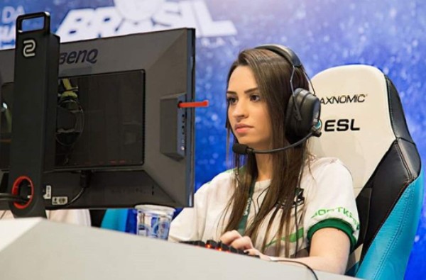 Así es la sexi jugadora de Esports que fue sentenciada a 116 años de cárcel