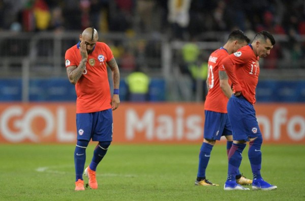 NO VISTE EN TV: Fiesta inca en Brasil; el dolor de Vidal y su novia impacta en el Chile-Perú