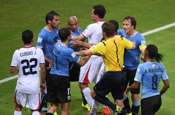 Los ticos celebran a lo grande su espectacular debut