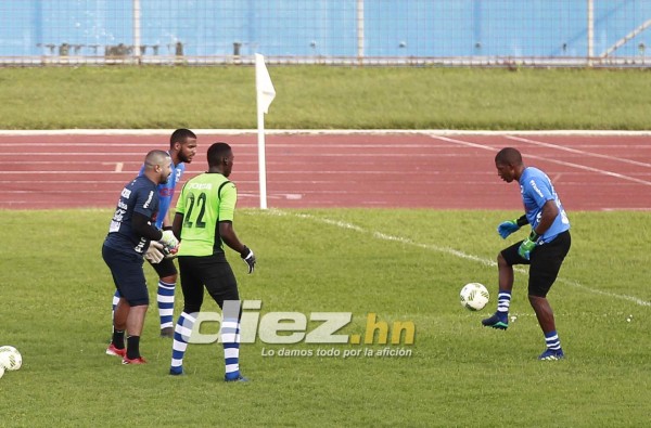 Bromas y alegría: Así fue el entreno de la Selección de Honduras antes de viajar a Barcelona