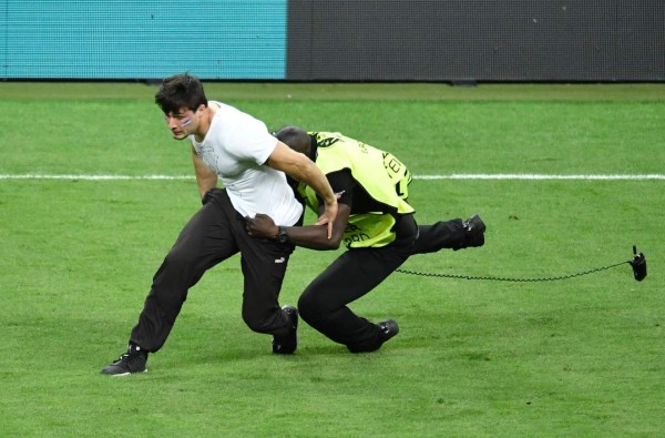 Lo que no viste en la televisión de la final de la Euro entre Francia y Portugal