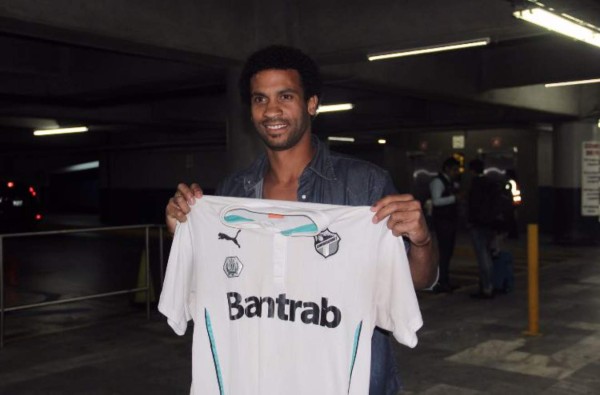 RUMORES Y FICHAJES: ¿Ronald Matarrita cedido al Manchester City?