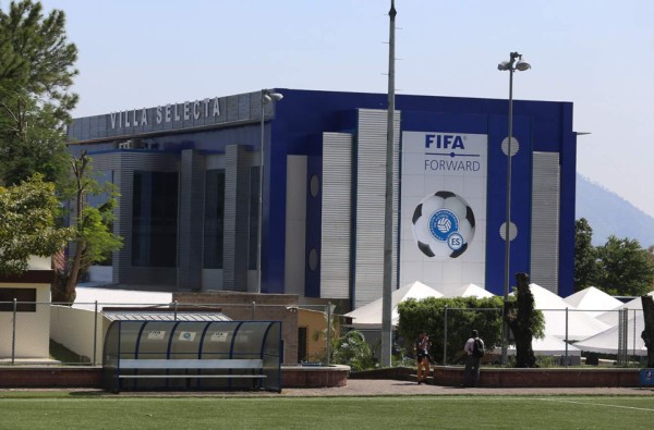 ¡Bonito y moderno! Gianni Infantino inaugura el hotel de las selecciones de El Salvador