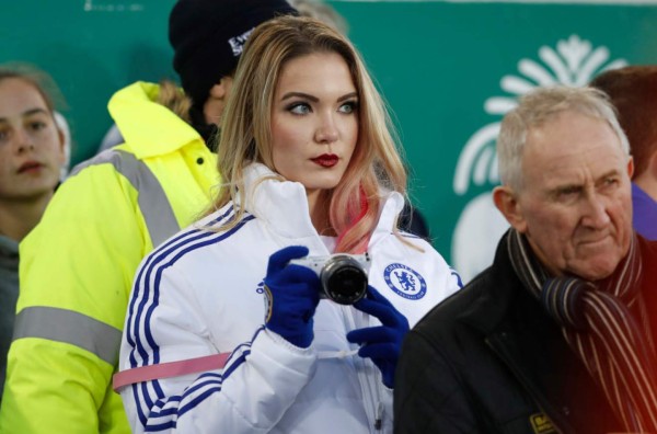 Conocé a Emily Rogawski, la fanática del Chelsea que tiene enamorada a la Premier Legue