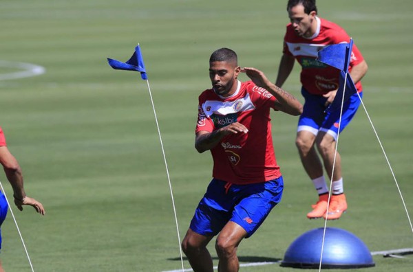 RUMORES Y FICHAJES: ¡Blas Pérez llegaría a Honduras y Costa Rica seguirá exportando!