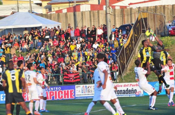 Costa Rica: El Alajuelense de Jerry Palacios suma su segundo triunfo