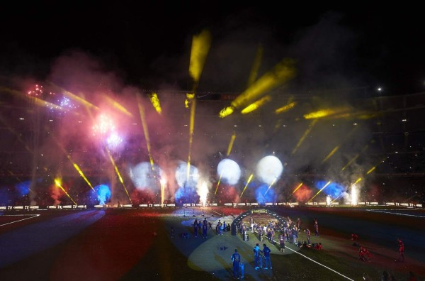 Barcelona celebró su doblete con una gran fiesta en el Camp Nou