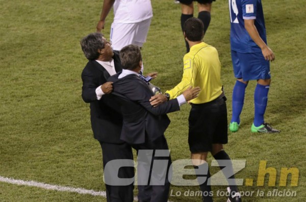 Las mejores imágenes del Honduras-El Salvador en el Olímpico