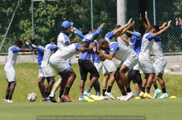Imperdible: Las íntimas preguntas que Bolillo Gómez le hizo a cada futbolista en su primer entrenamiento con Honduras