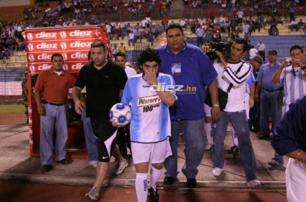 La visita inolvidable de Diego Maradona en Honduras 14 años antes de su muerte