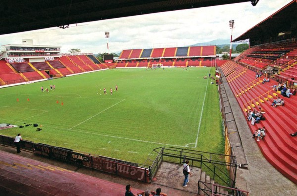 ¡ESPECTACULAR! Así quedó la cancha del estadio Alejandro Morera Soto tras remodelación