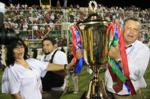 Historia blanca: Los 19 técnicos que lograron campeonatos de Liga Nacional con Olimpia