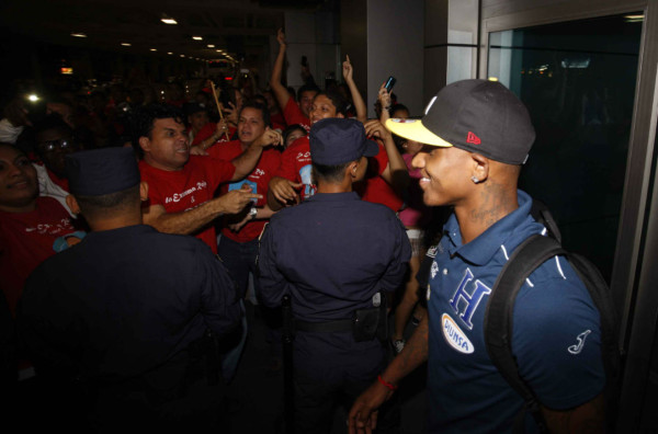El color en Panamá tras la llegada de Honduras.