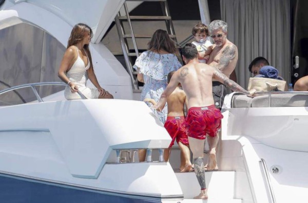 ¡Qué vacaciones! Messi se 'escapa' con Antonella Roccuzzo a Ibiza