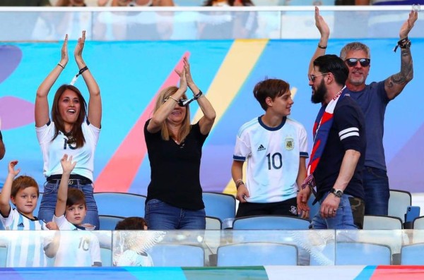 NO SE VIO EN TV: La reverencia a Messi, el sufrimiento argentino y el show de Mateo, el hijo de la 'Pulga'