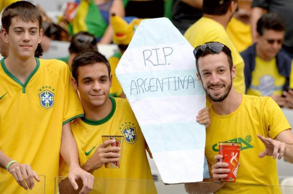 La fiesta en las tribunas en la semifinal Brasil vs Alemania