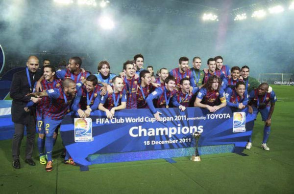 Las mejores 15 fotos inolvidables de Xavi Hernández en el Barcelona