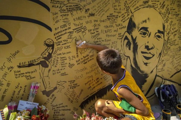 Kobe Bryant: El mundo del arte callejero rinde homenaje con espectaculares esculturas