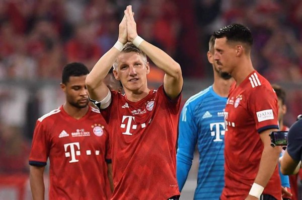 ¡ETERNO! La emotiva despedida del Bayern Munich a Bastian Schweinsteiger en el Allianz Arena
