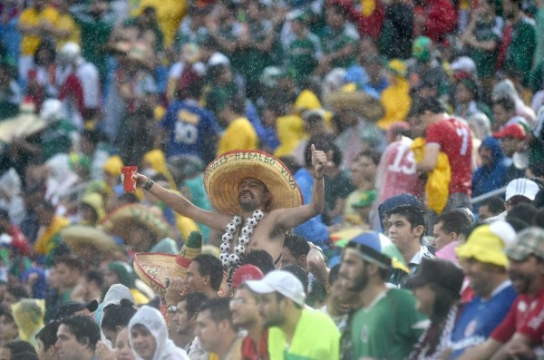 Aficionados llevaron serenata a la selección de México
