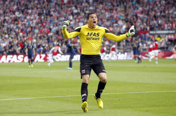 Esteban Alvarado: 'Si me dieran un contrato de 10 años AZ Alkmaar, lo firmo”