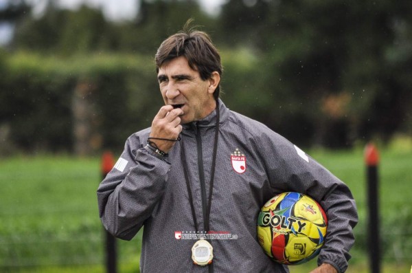 Pinto, Keosseián y Medford, entre los técnicos que han ganado ligas en diferentes países