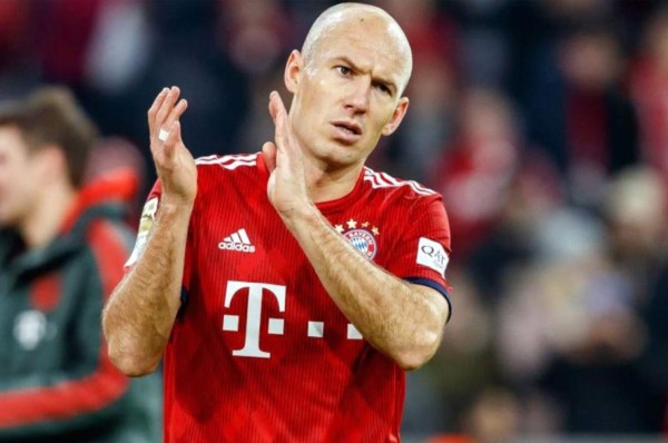 Toronto no tiene entre sus planes al holandés Arjen Robben