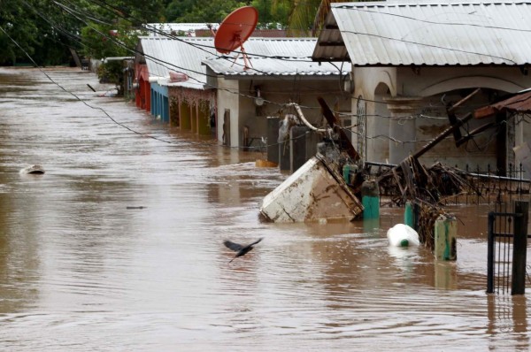 El Valle de Sula en Honduras, bajo el agua por Iota: Las apocalípticas fotografías aéreas