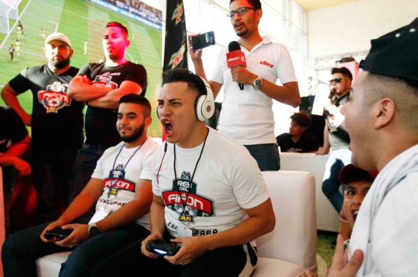 Mauricio Salomón se proclamó como el nuevo Rey del Fifón DIEZ 2019