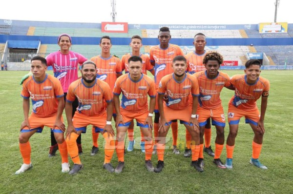 ¡Campeón nacional! Así festejó UPNFM su conquista del Torneo Sub-18 ante Olimpia y su estrella