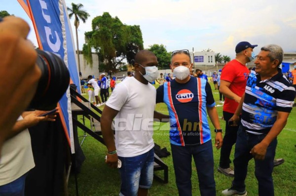¡En traje de baño! La More cumple promesa y Victoria celebra su ascenso a Liga Nacional en Honduras