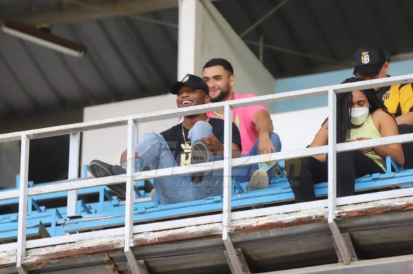 La rabieta de Arriaga, invitados de lujo en el Morazán y una historia de dolor y amor en las tribunas