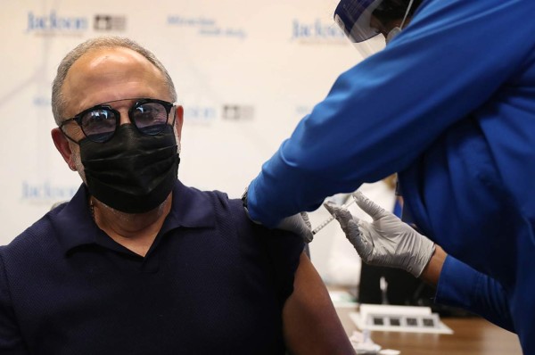 La OMS da su primera autorización de emergencia para el uso de la vacuna Pfizer-BioNTech