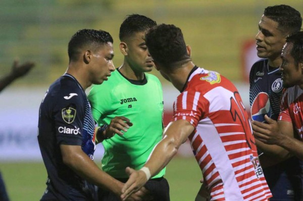 ¡Se une Emilio! Estos son los futbolistas expulsados del Apertura de Liga Nacional