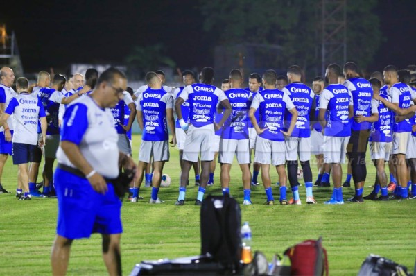 ¿Cuál crees que sea el once titular que utilice Fabián Coito con Honduras ante Martinica?