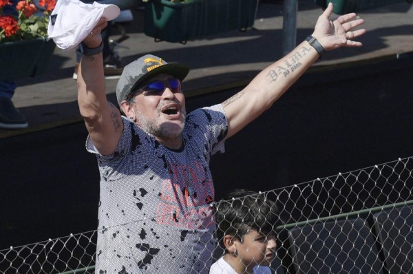 Diego Maradona atiza contra Bauza: 'Es un traidor, igual que Icardi'