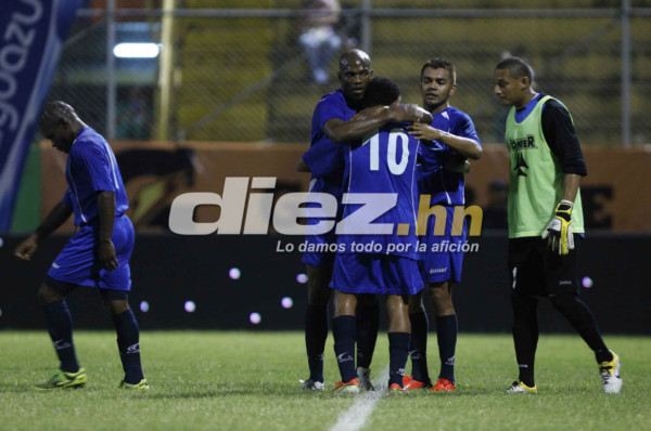 'El Rey' David se retiró del fútbol en un partido en el Morazán.
