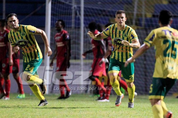 Fichajes: Tres hondureños al extranjero y Ramón Núñez volvería