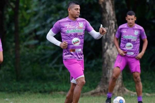 Carlo Costly será titular con Platense ante Motagua en su regreso al Excélsior