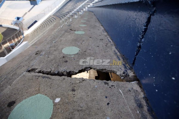 Ni con maquillaje luce bien el estadio Nacional: Agujeros en las graderías, engramillado dañado y láminas como 'adornos'