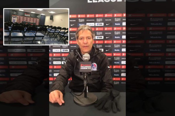 ¡Increíble! Solo un periodista asistió a la conferencia de prensa de Carlos Restrepo