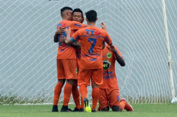 Parrillas One sigue encumbrado en el Ascenso de Honduras