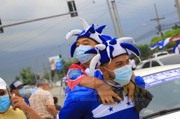 ¡Todo listo para ver a la H! La fiesta que se vive en el estadio Olímpico horas antes del Honduras- EUA